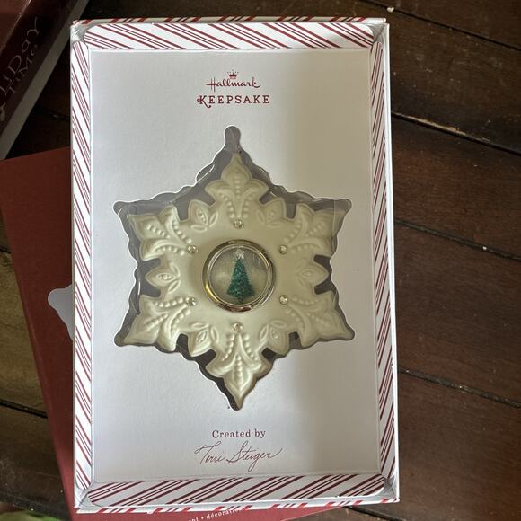 NIB 2015 Hallmark Keepsake Ornament Season of Wonder - Picture 4 of 12